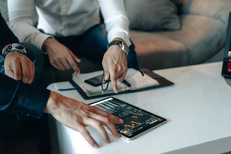 Os erros que os investidores mais cometem em cenários de volatilidade e incertezas