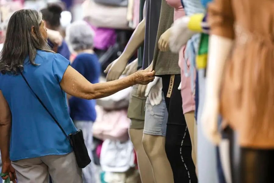 Dia das Mães: joias e flores lideram altas de preços em 2026, aponta ranking da FecomercioSP