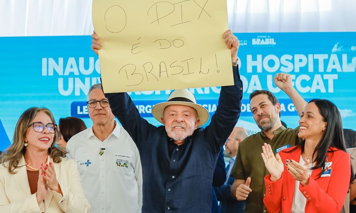 Lula em evento em Catalão (GO) nesta terça-feira, 2
