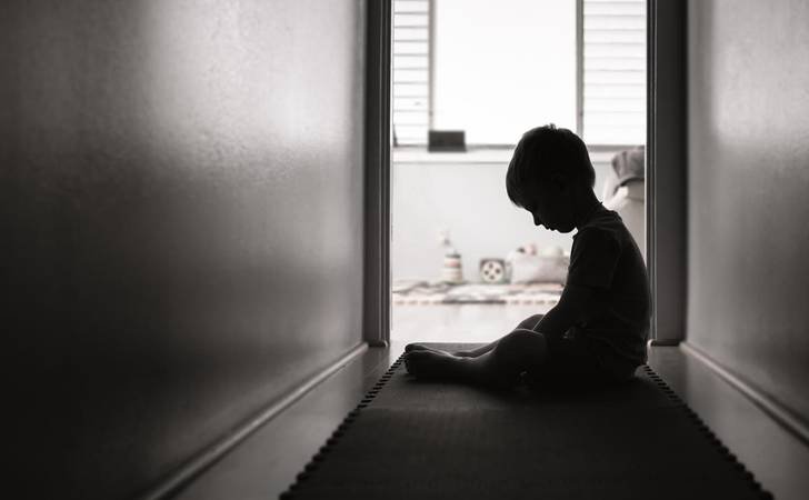 Lei garante pensão a filhos de vítimas de feminicídio; quem tem direito e como solicitar
