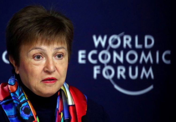 A diretora-gerente do FMI, Kristalina Georgieva, fala em entrevista coletiva antes do Fórum Econômico Mundial (WEF), em Davos, Suíça, 20 de janeiro de 2020