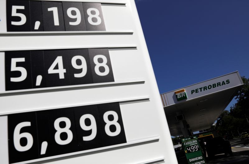 Preços de combustíveis em posto no Rio de Janeiro (RJ)