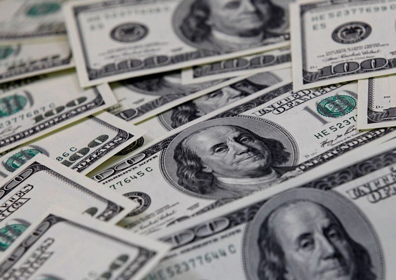 A moeda norte-americana à vista fechou em alta de 0,70%
