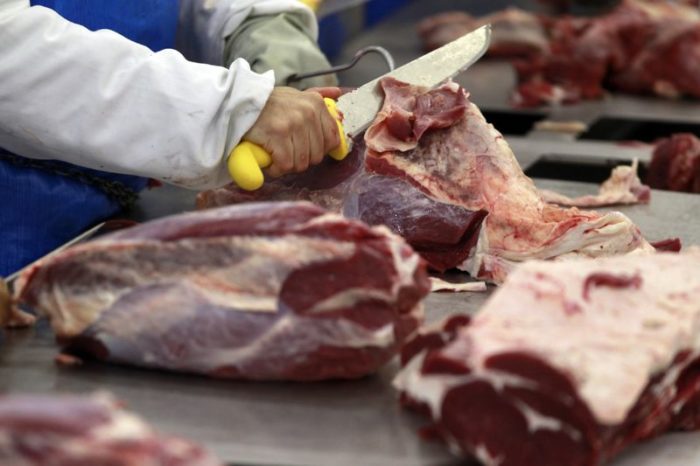 China libera retomada de importações de carne bovina do Brasil