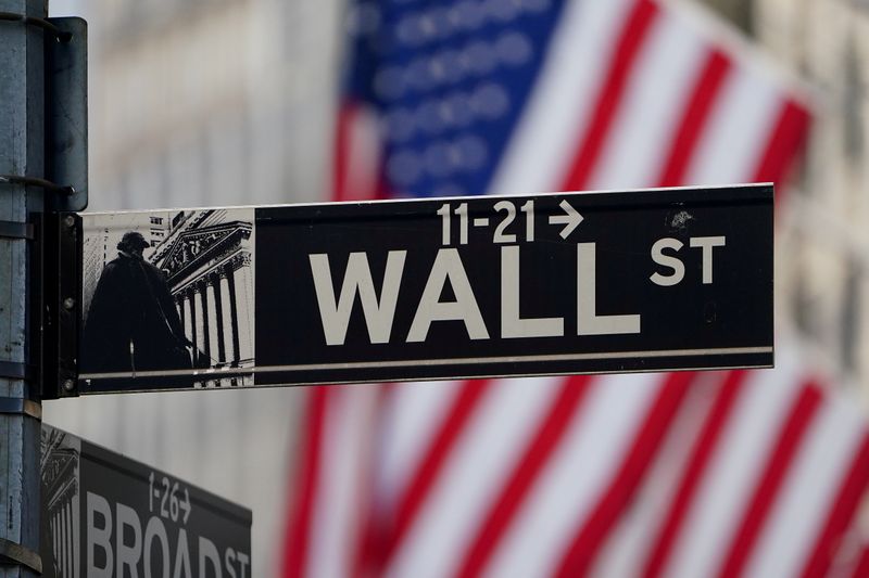 Placa de Wall Street em frente à Bolsa de Nova York, NY