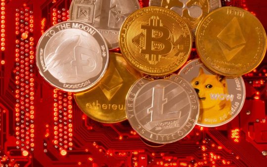 Representações de Bitcoin, Ethereum, DogeCoin, Ripple, Litecoin