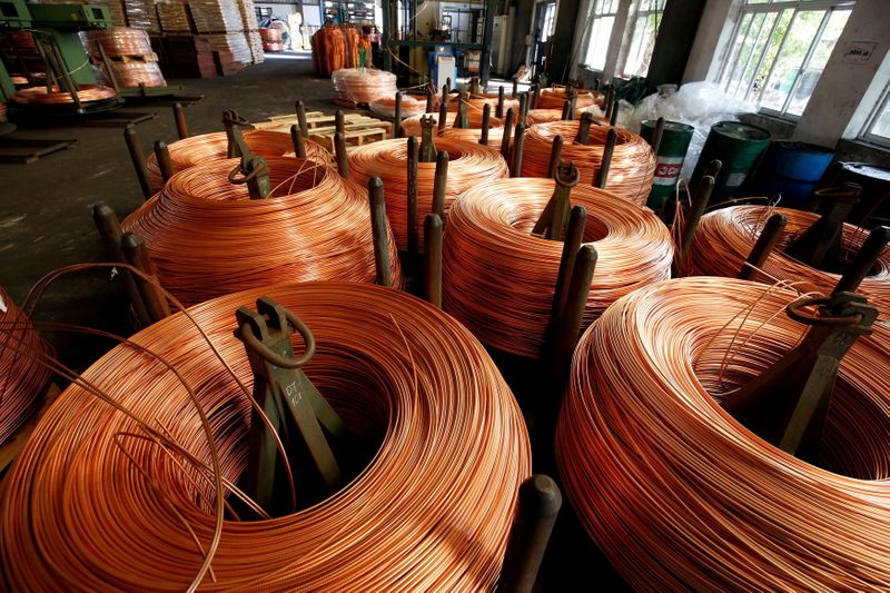 Fios de cobre produzidos na província de Hai Duong, Vietnã