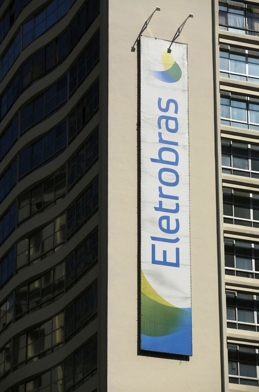 Eletrobras confirma oferta de privatização ao preço de R$42 por ação