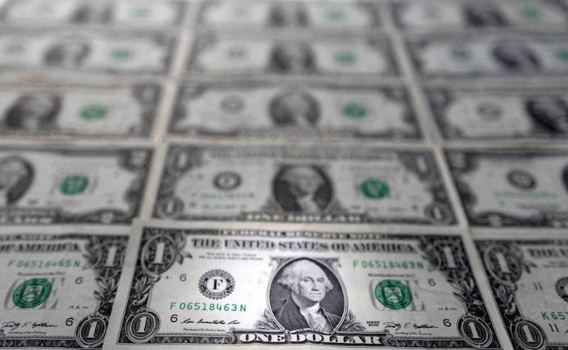 O dólar à vista subiu 0,66%, para 5,4966 reais, maior valor desde 24 de janeiro (5,5070 reais)