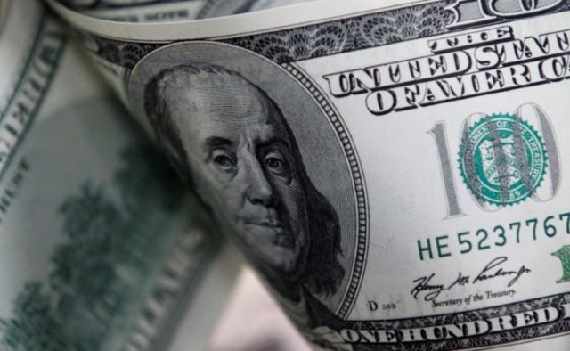 Dólar à vista fecha em alta de 0,31%, a R$4,7531