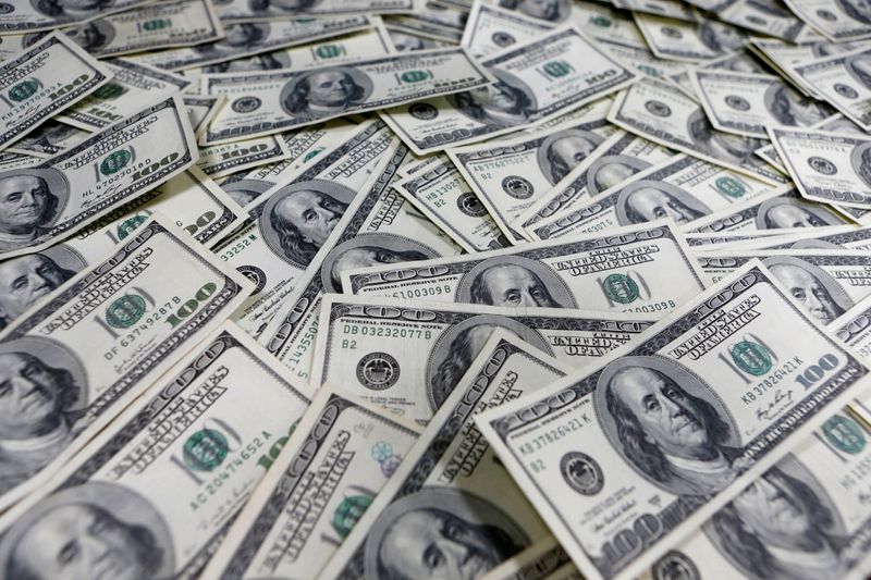 A moeda norte-americana à vista caiu 0,86%, a 5,1772 reais na venda, patamar de encerramento mais baixo em uma semana