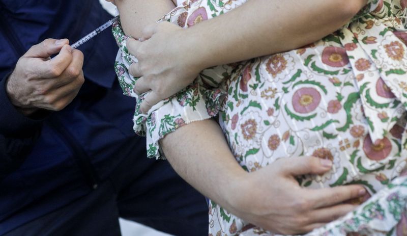 Vacinação de grávida no Rio de Janeiro