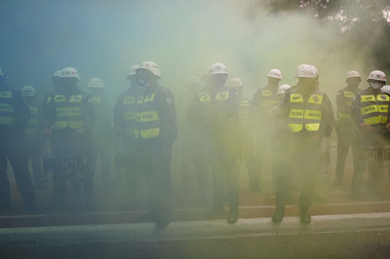 Policiais militares atuam durante protesto em São Paulo