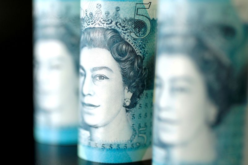 A moeda britânica desceu a 1,3344 dólar, seu nível mais baixo desde 22 de dezembro do ano passado