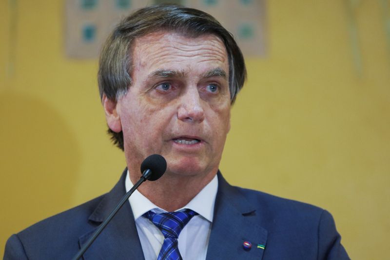 A ação aborda investigação sobre a funcionária, indicada por Bolsonaro, que ocupou cargo de secretária parlamentar em seu gabinete de 2003 a 2018
