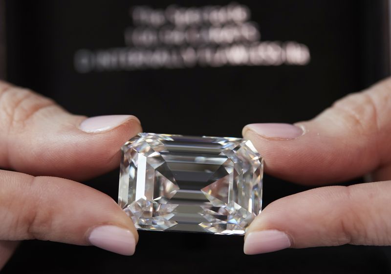 Diamante de 101 quilates irá a leilão em venda de joias em Genebra
