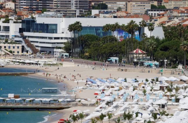 O evento deste ano vai de 6 a 17 de julho e o toque de recolher anti-coronavírus da França foi suspenso na semana passada