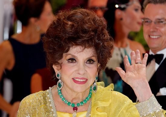 Atriz italiana Gina Lollobrigida, ícone do cinema pós-guerra, morre aos 95 anos