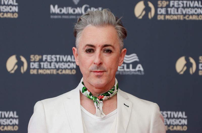 Cumming disse que recebeu a honraria por seu trabalho como ator, bem como "pelo ativismo pela igualdade de direitos para a comunidade gay e lésbica"