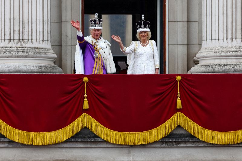 Rei Charles agradece celebrações