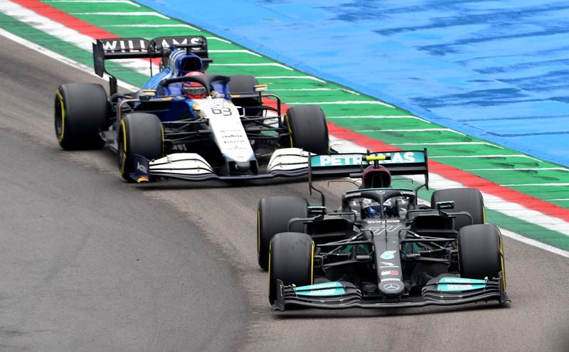O choque em alta velocidade no circuito italiano de Imola destruiu a Mercedes de Bottas