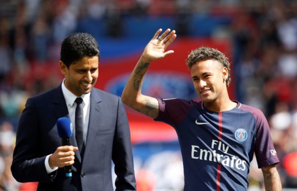Neymar durante apresentação oficial ao Paris St Germain em 2017