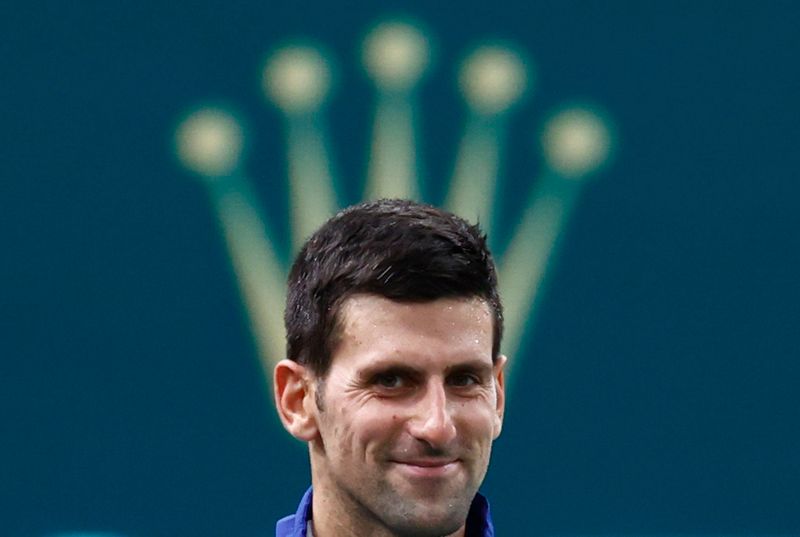 Novak Djokovic celebra vítória no Masters de Paris