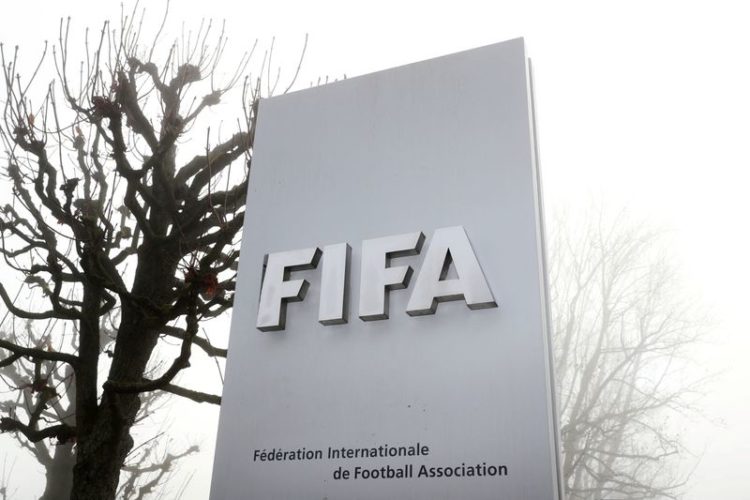 Logo da Fifa na sede da entidade em Zurique