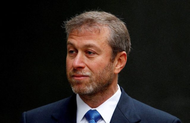 Abramovich finaliza venda do Chelsea a consórcio liderado por Boehly