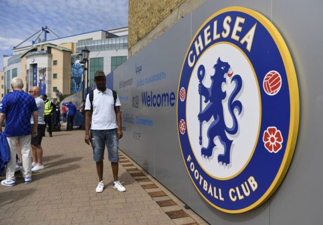 Governo britânico emite licença para venda do Chelsea a consórcio liderado por Boehly