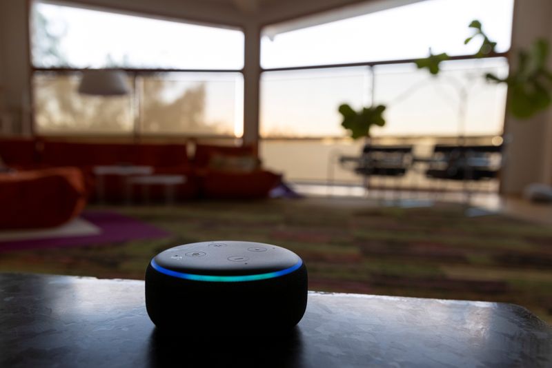 Dispositivo Echo Dot Alexa, da Amazon