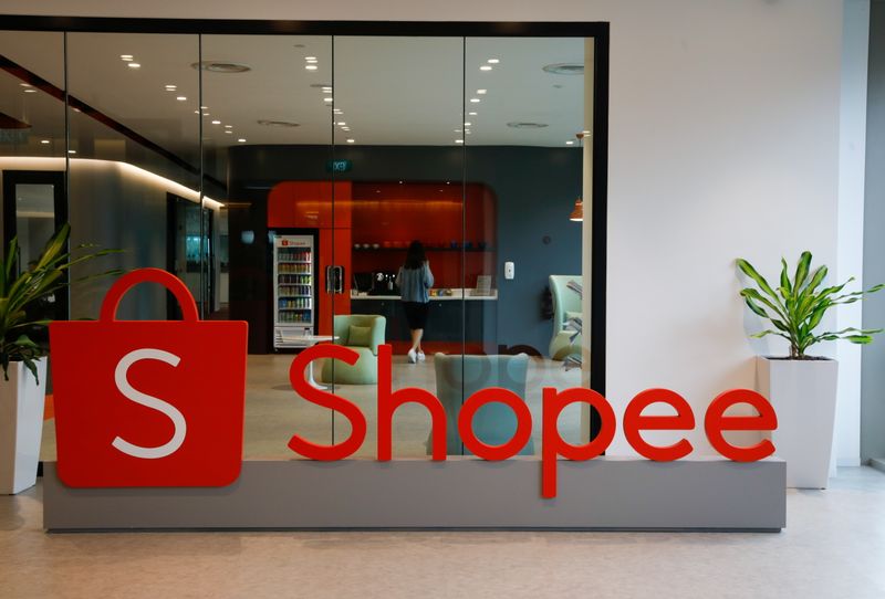 Placa da Shopee, empresa de e-commerce da Sea, de Cingapura