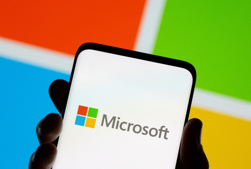 A fabricante do Windows quer desenvolver o aplicativo para diminuir o domínio do Google, da Alphabet, e da Apple