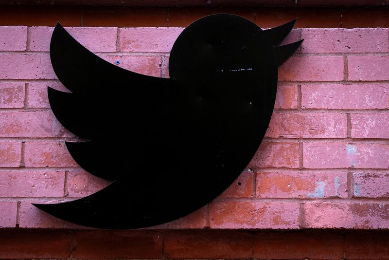 O Twitter, que fechou o capital em outubro, perderá mais usuários nos Estados Unidos