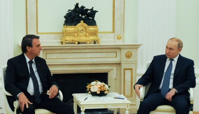 Bolsonaro se reúne com Putin em Moscou