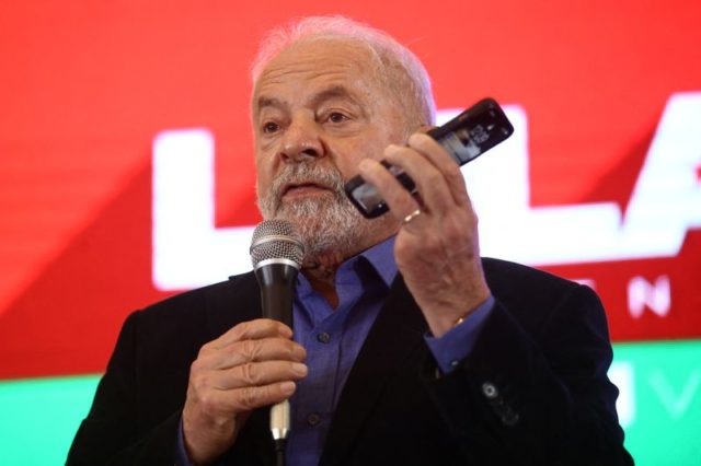 Gilmar Mendes suspende ação de cobrança de tributos contra Lula
