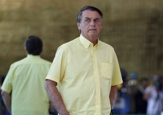 Em vídeo com Michelle, Bolsonaro ataca adversários e pede desculpas por eventuais ofensas a venezuelanas