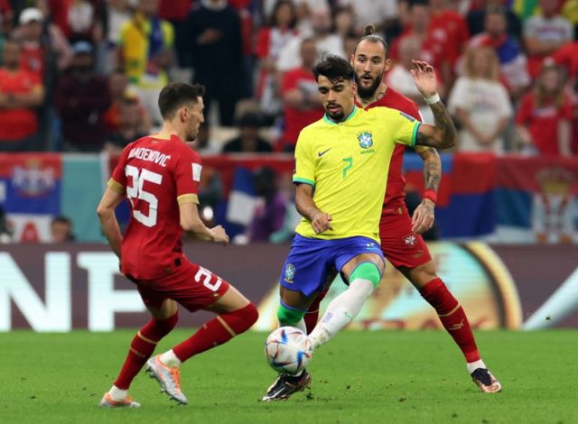 Sete capitães europeus desistem de braçadeira One Love na Copa após pressão  da Fifa - ISTOÉ DINHEIRO