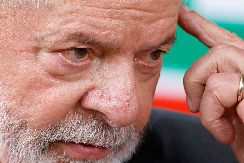 John Kirby, porta-voz da Casa Branca para a Segurança Nacional, disse aos repórteres que Lula visitará Washington "no momento apropriado"