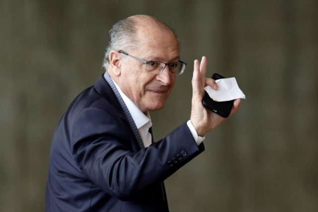 Em posse no MDIC, Alckmin defende BNDES fortalecido e com juros menores