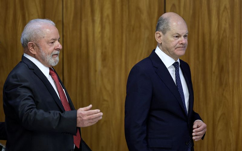 Presidente Lula e chanceler alemão Olaf Scholz falam à imprensa no Palácio do Planalto, em Brasília