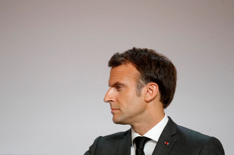 Presidente francês Emmanuel Macron pode ter tido o celular hackeado