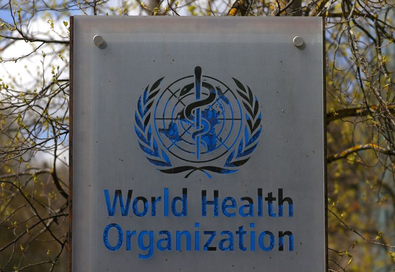 Logo da OMS na sede da entidade em Genebra