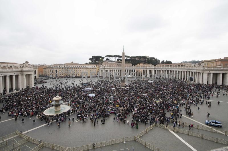 Vista da Praça São Pedro no Vaticano