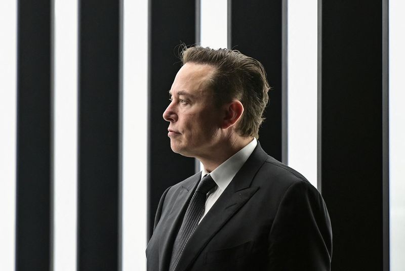 "É muito positivo que alguém como Elon Musk esteja procurando uma saída pacífica para esta situação", disse o porta-voz do Kremlin