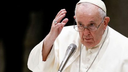 Papa critica abuso psicológico à medida que caso sobre padre jesuíta abala  a Igreja - ISTOÉ DINHEIRO