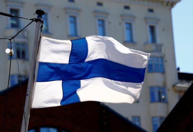 Bandeira da Finlândia em Helsinque