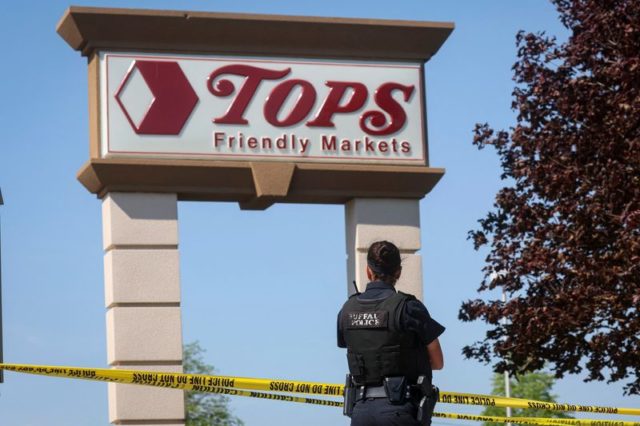 Investigação sobre tiroteio em supermercado de Nova York analisa sinais de alerta