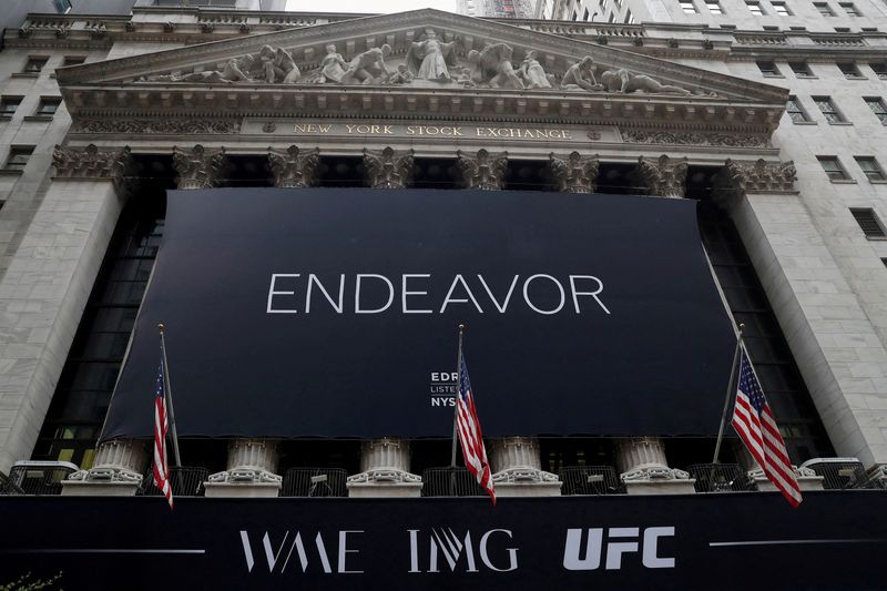 Logotipo do Endeavor Group Holdings Inc. (EDR) pendurado na Bolsa de Valores de Nova York na manhã de sua listagem pública